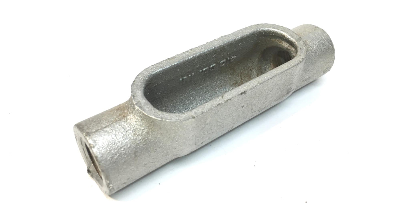 CROUSE-HINDS C17 Iron Type C Form 7 Threaded Conduit Body, 1/2 Inch NOS