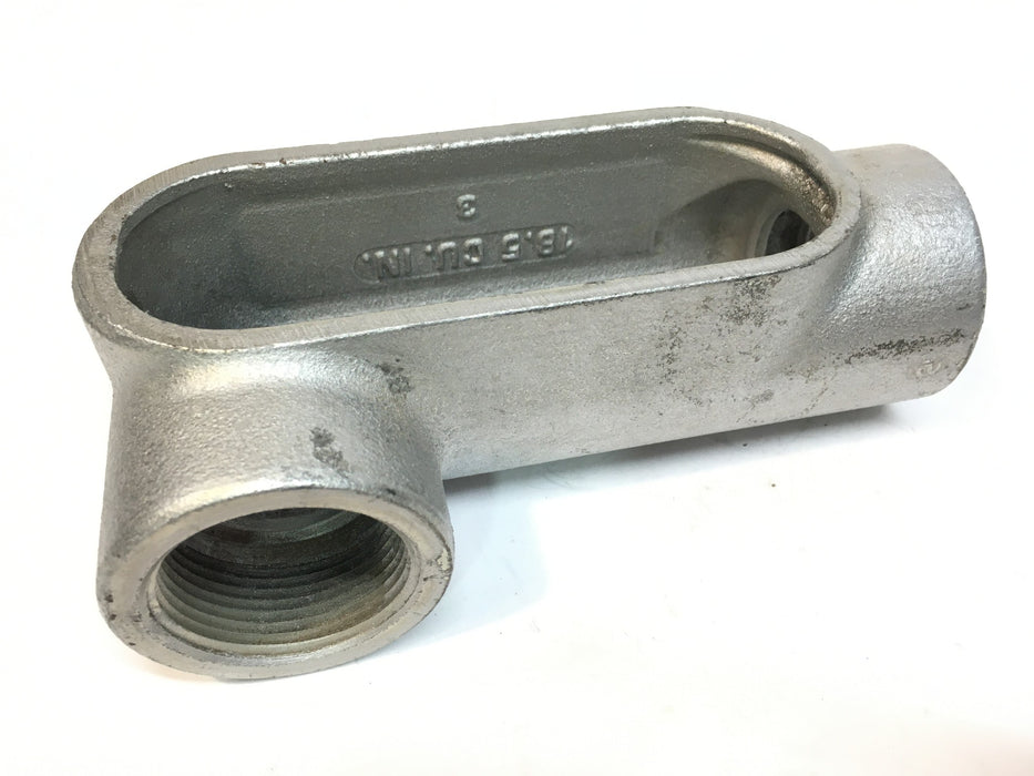 Crouse-Hinds LR47 Conduit Body, Type LR, 1-1/4" FORM 7 Malleable Iron NOS