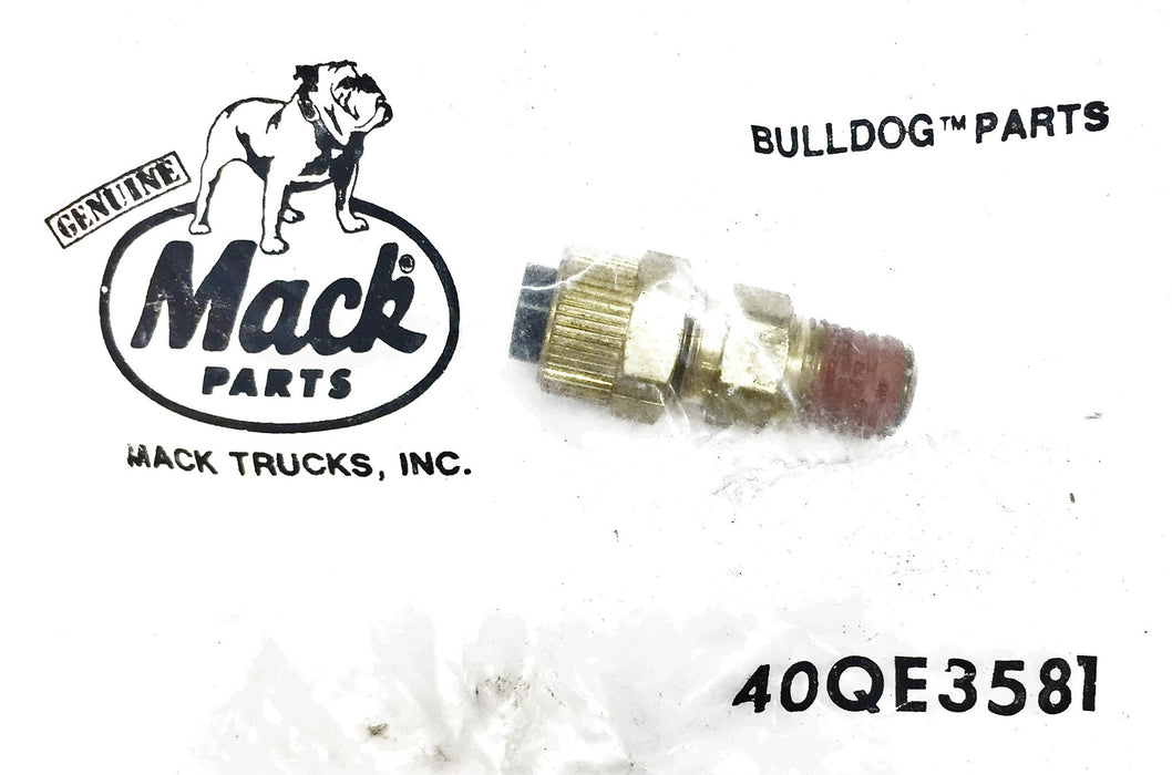 Mack Parts Wiper Fitting 40QE3581 NOS