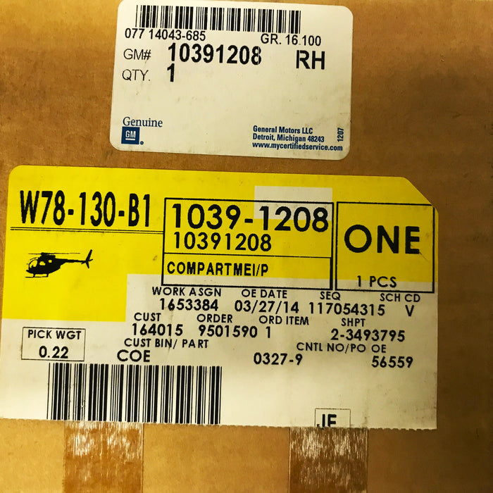 GM OEM RH Dashboard Compartment Box 10391208 NOS
