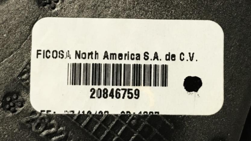 GM OEM Drivers Side Power Mirror Assembly 20923831 NOS