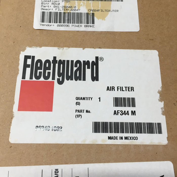 Fleetguard Air Filter AF-334M NOS
