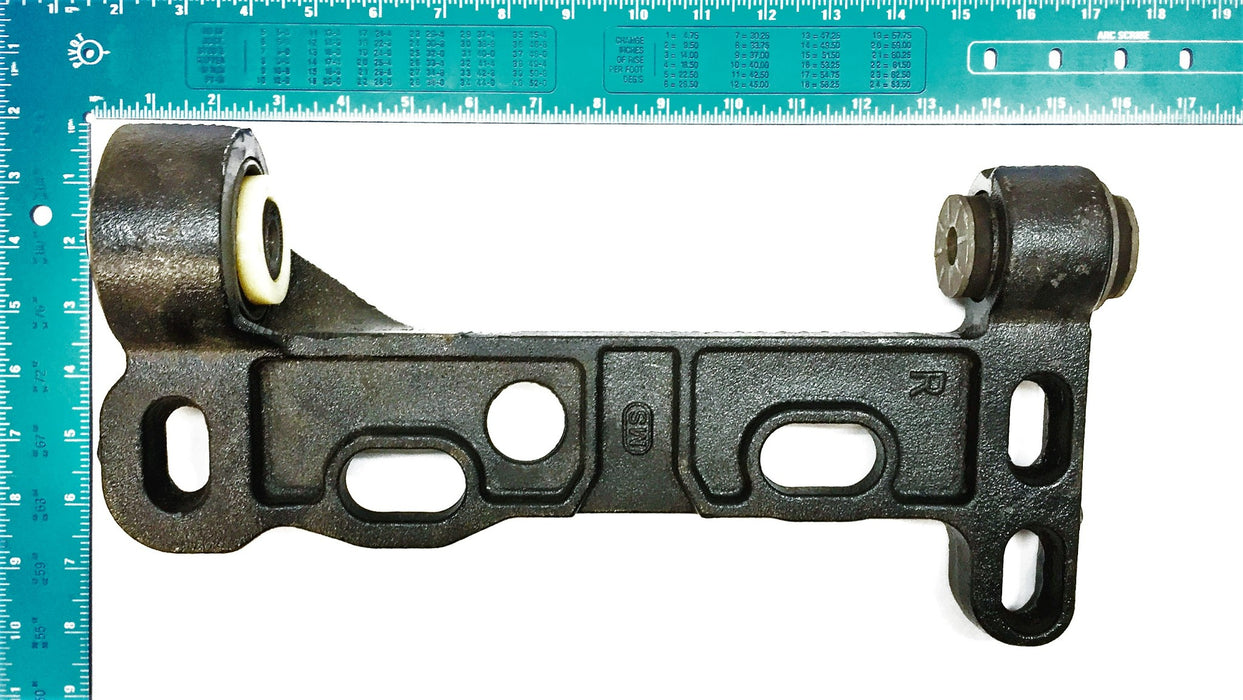 Moog Suspension Control Arm Support Bracket RK641135 NOS