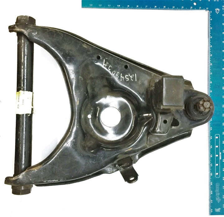 GM Front Lower Control Arm Kit 12548034 NOS
