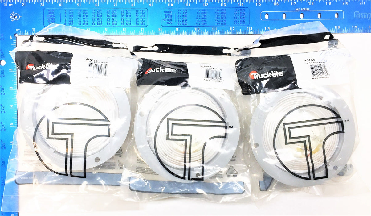 TRUCK-LITE 40 Series Clear Lens Back-Up Light Incandescent 40224 [Lot of 3] NOS