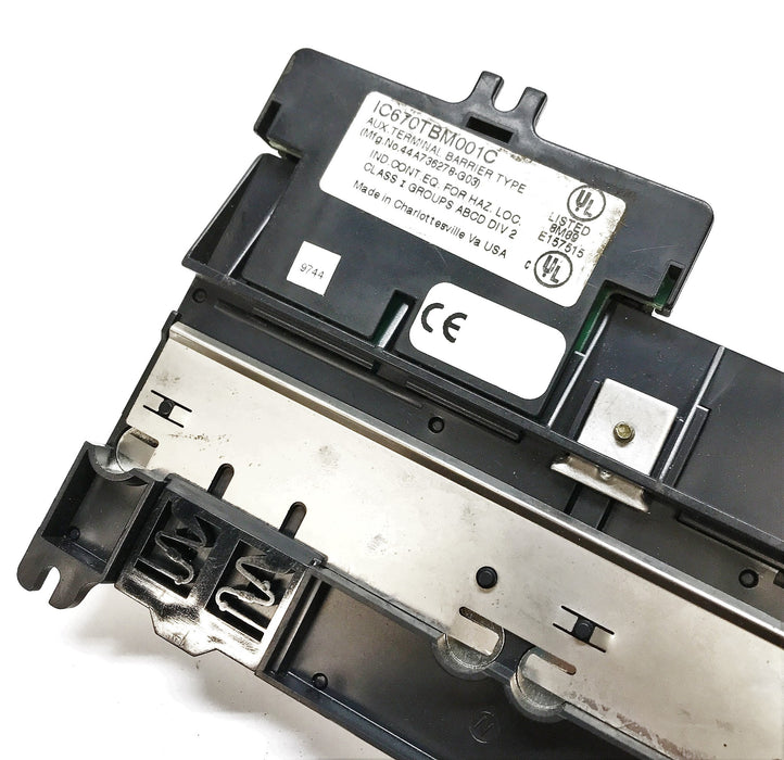 GE/Fanuc In/Out Barrier Style Terminal Base w/ Aux Terminal Strip IC670CHS001H