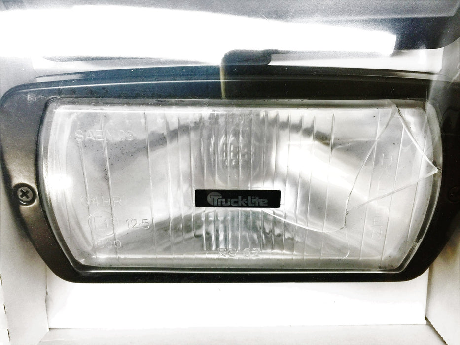 Truck-Lite Halogen High Performance Driving Light Kit 80510-4 NOS