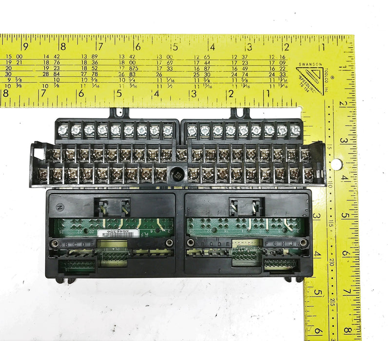 GE/Fanuc In/Out Barrier Style Terminal Base IC670CHS001E [Lot of 2]
