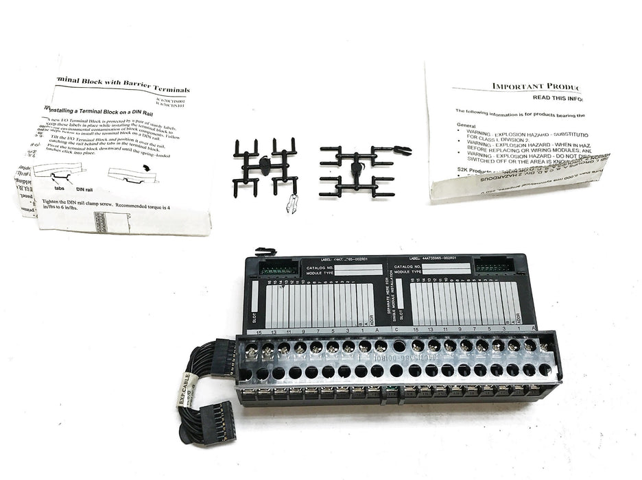 GE/Fanuc In/Out Barrier Style Terminal Base IC670CHS001H NOS