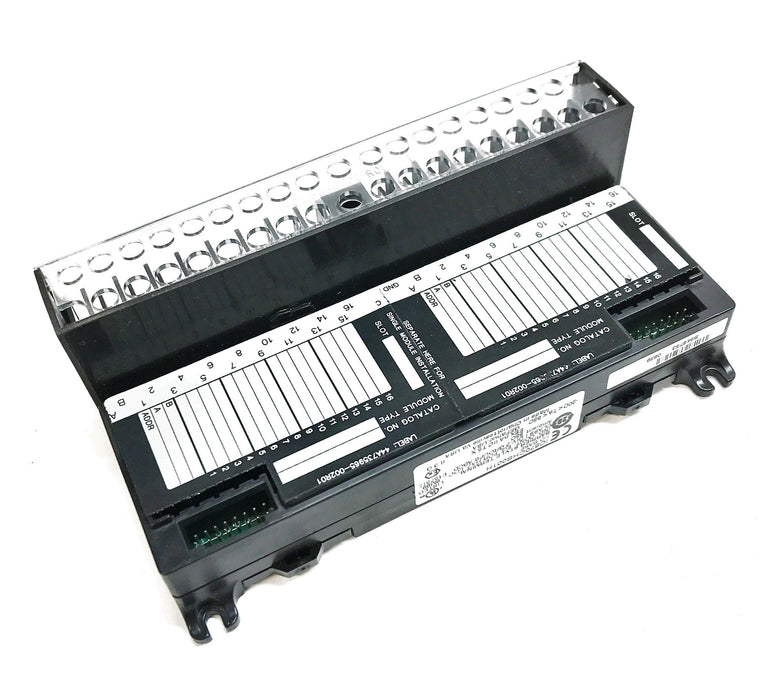 GE/Fanuc In/Out Barrier Style Terminal Base IC670CHS001H NOS
