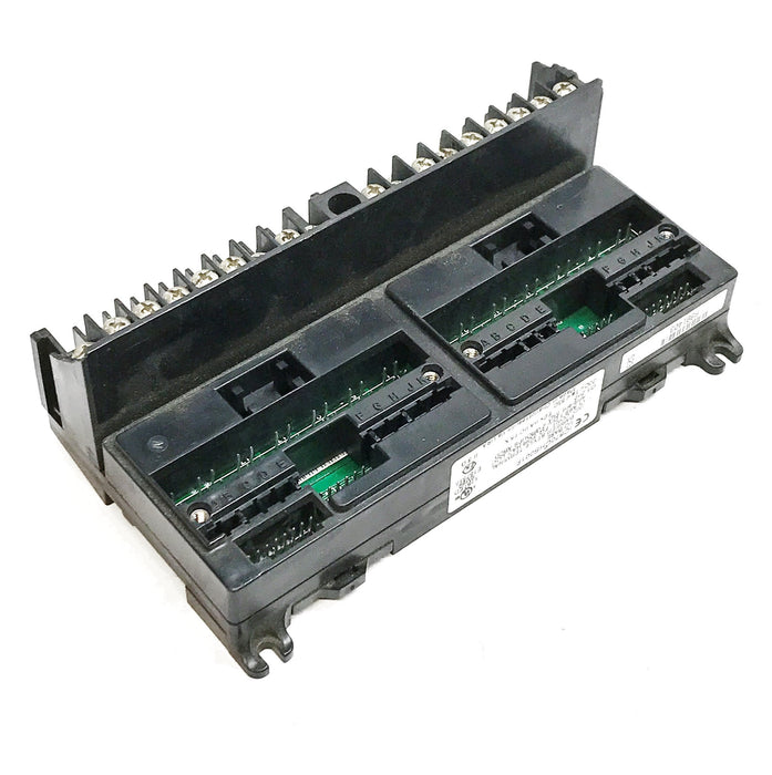 GE/Fanuc Unloaded In/Out Barrier Style Terminal Base IC670CHS001F