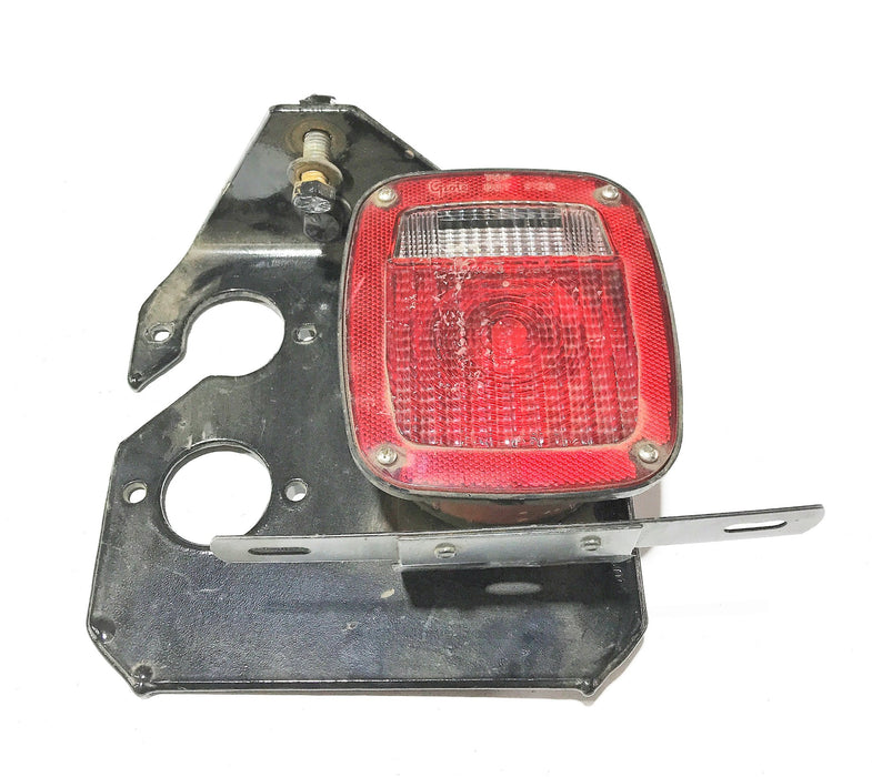 Grote Tail Light Assembly w/ Bracket 06-41414-002