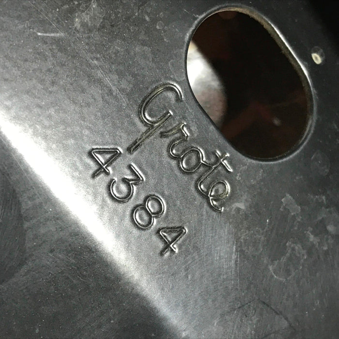 Grote Tail Light Assembly w/ Bracket 06-41414-002