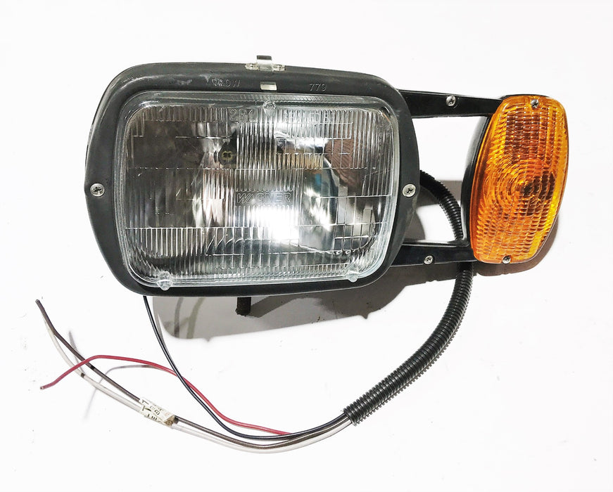 Arrow Safety Devices Headlight/TurnSignal/Parking Light Assembly 779-03-132 USED