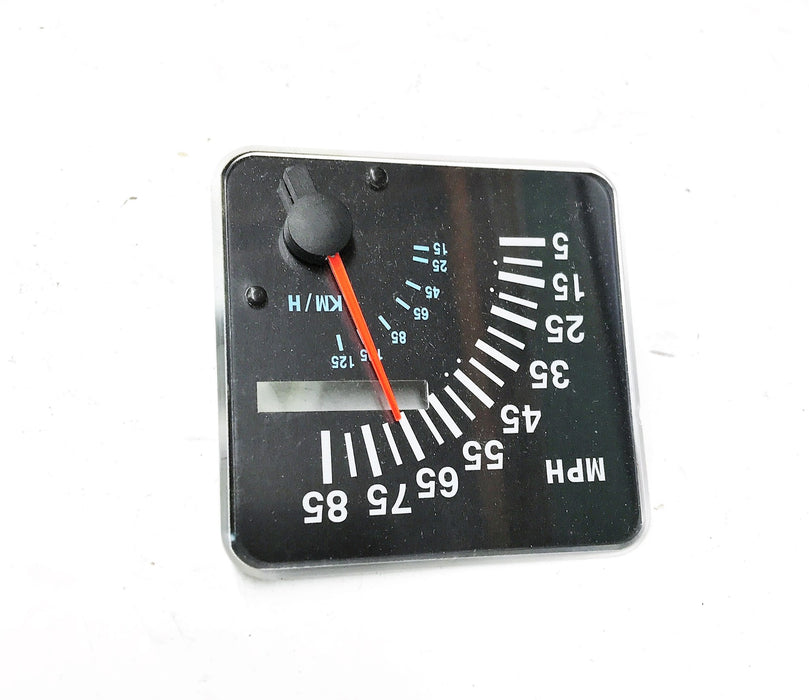 International/Navistar Speedometer 1671681C2 NOS