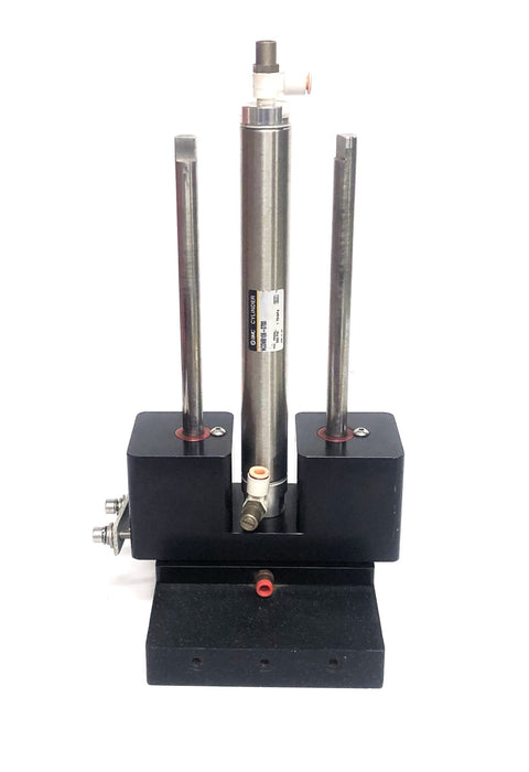 SMC 250PSI 1.70MPa Mounted Pneumatic Cylinder NCDMB106-0700 USED