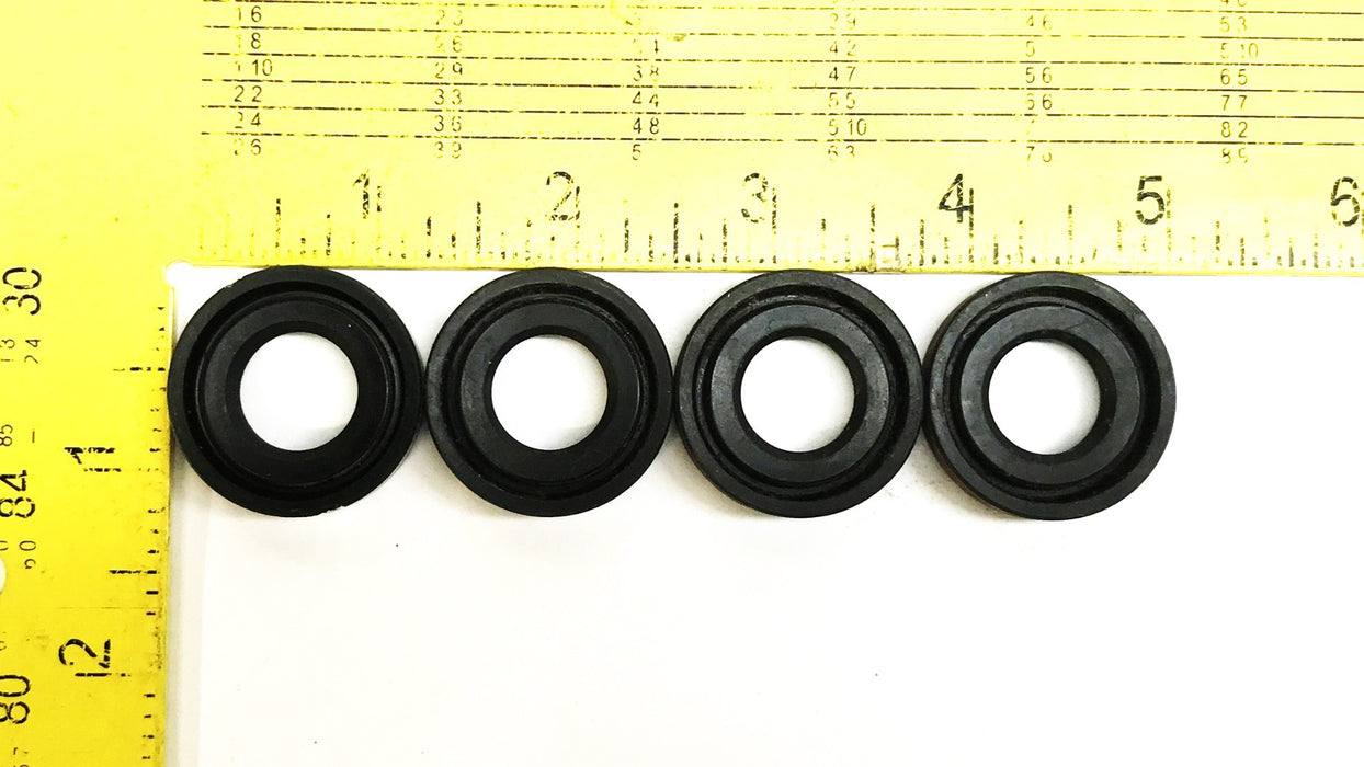 International Oil Seal 492358C1 [Lot of 4] NOS