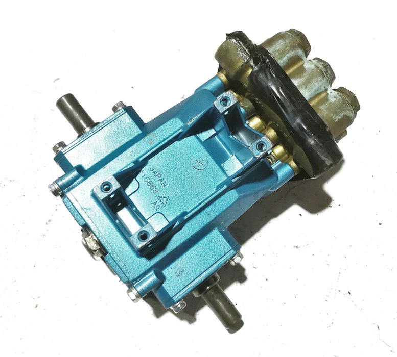 Cat Pumps Ceramic Plunger Pump Assembly 3CP1120 USED
