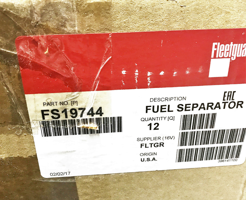 Fleetguard Fuel Filter/Water Separator FS19744  [Lot of 2] NOS