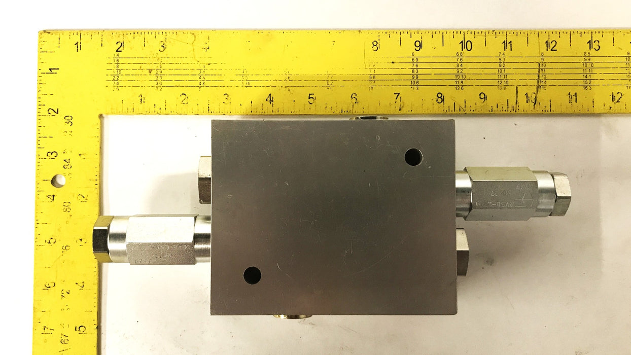 Volvo Grader Circle Turn Counterbalance Valve 74739-0747 NOS