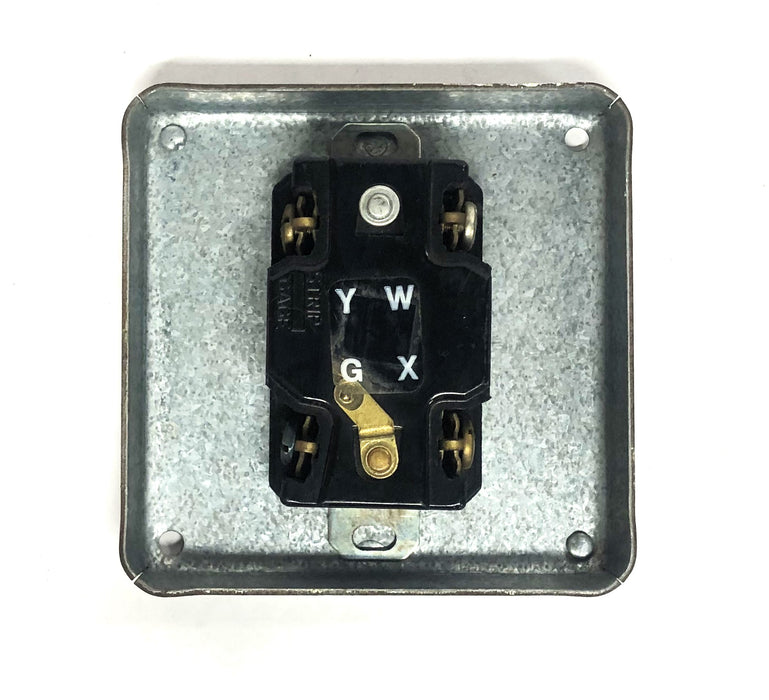 Raco 7.3 CU.IN. Outlet Box With PS 30A 125/250V Receptacle NEMA L14-30 USED