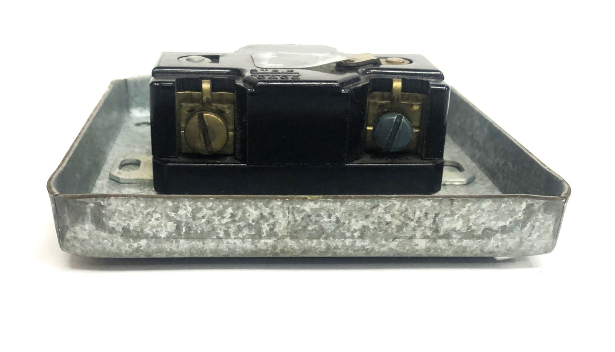 Raco 7.3 CU.IN. Outlet Box With PS 30A 125/250V Receptacle NEMA L14-30 USED