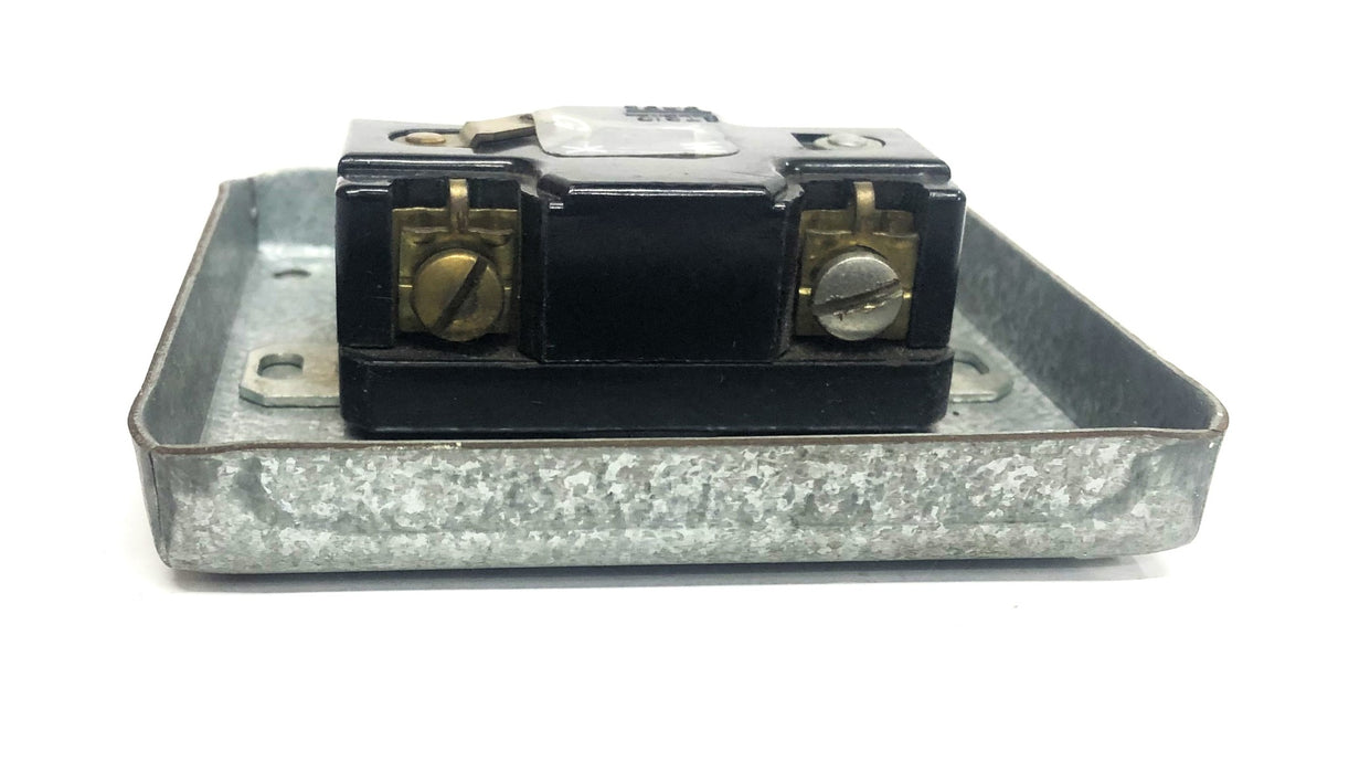 Raco 7.3 CU.IN. Outlet Box With PS 30A 125/250V Receptacle NEMA L14-30 USED