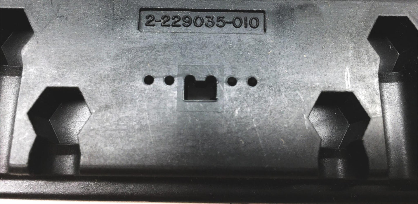 Johnson Systems Rack Connector 2-229035-010 [Lot of 3] NOS