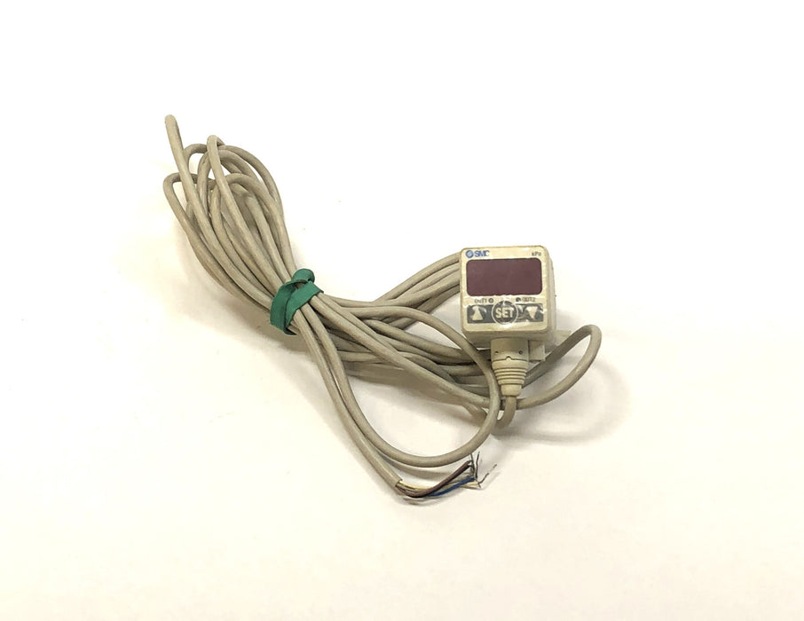 SMC Digital Display Pressure Sensor ZSE40F-01-62L NOS