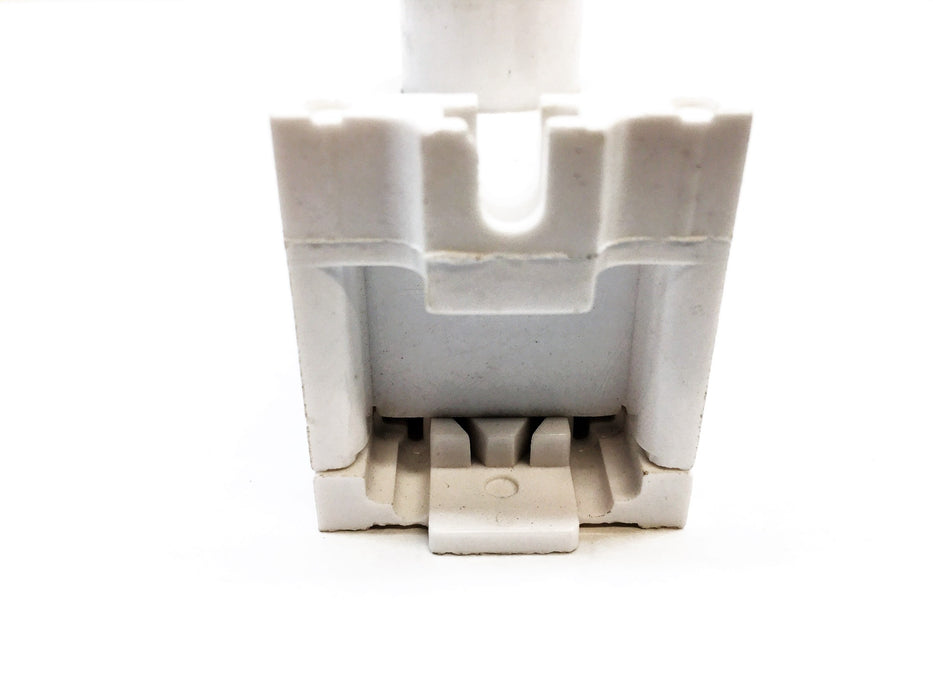 Bryant 660 W 600 V Double Contact Fluorescent Socket Plunger 650-PHB NOS