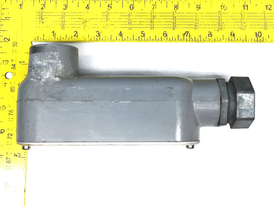 Killark 1-1/4 Inch Conduit Outlet Body With Cover OL-450 OLB-4 NOS
