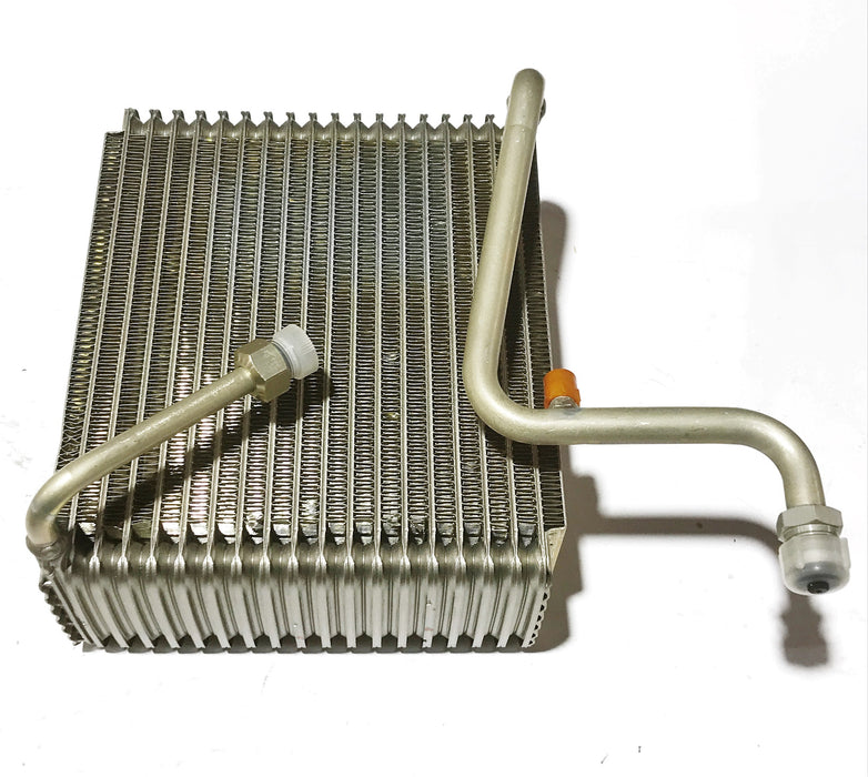 Isuzu OEM Evaporator Assembly 1835620750 (1-83562075-0) NOS