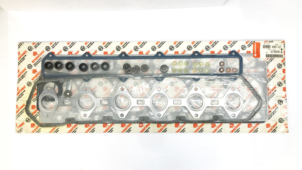 International Overhaul Gasket Set 1817256C98 NOS