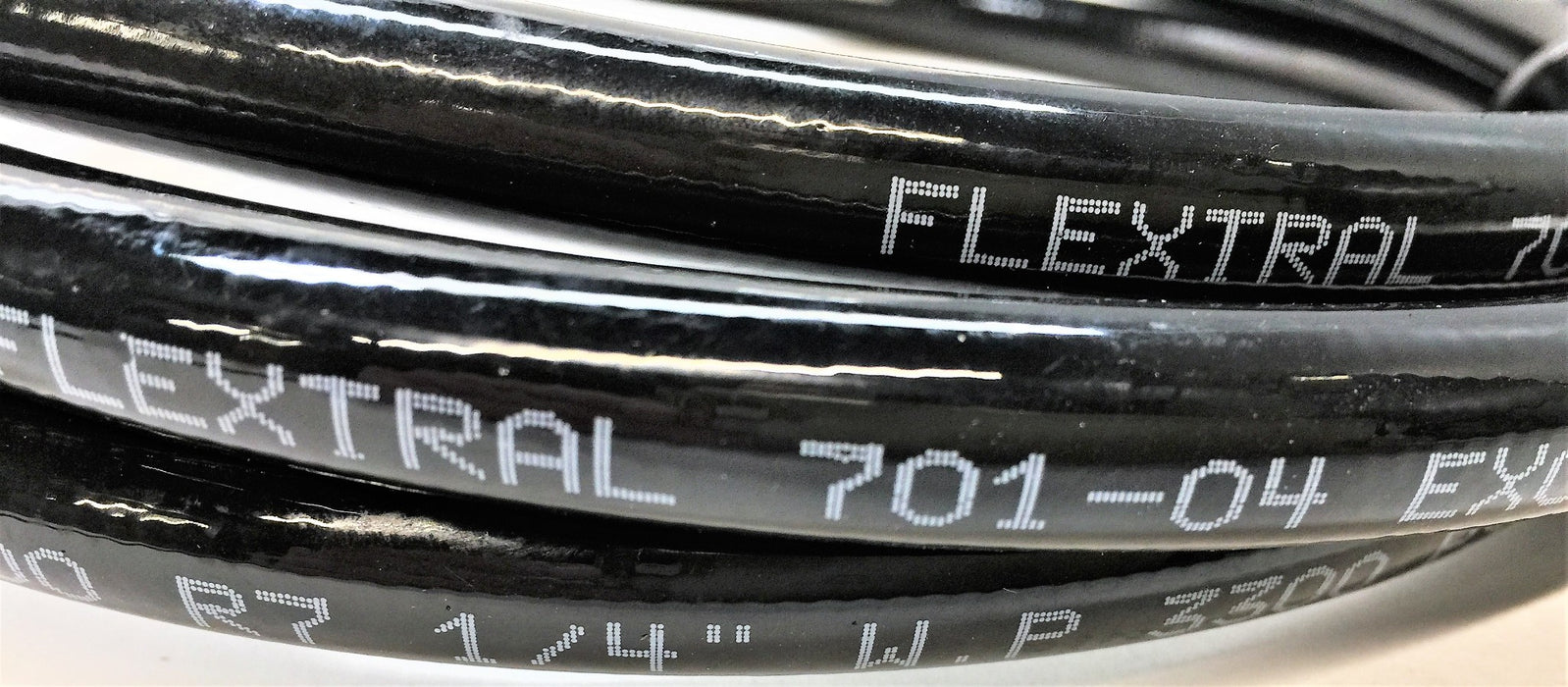FLEXTRAL 6' 1/4" 3300 PSI SAE100 R7 Hose 701-04 NOS