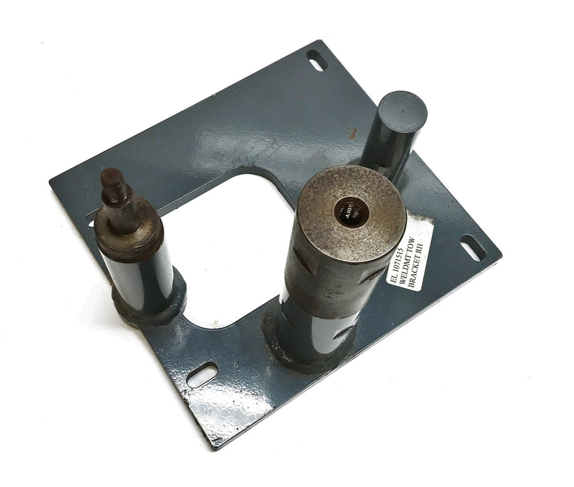 Elgin Right Side Tow Bracket Weldment 1071515 NOS