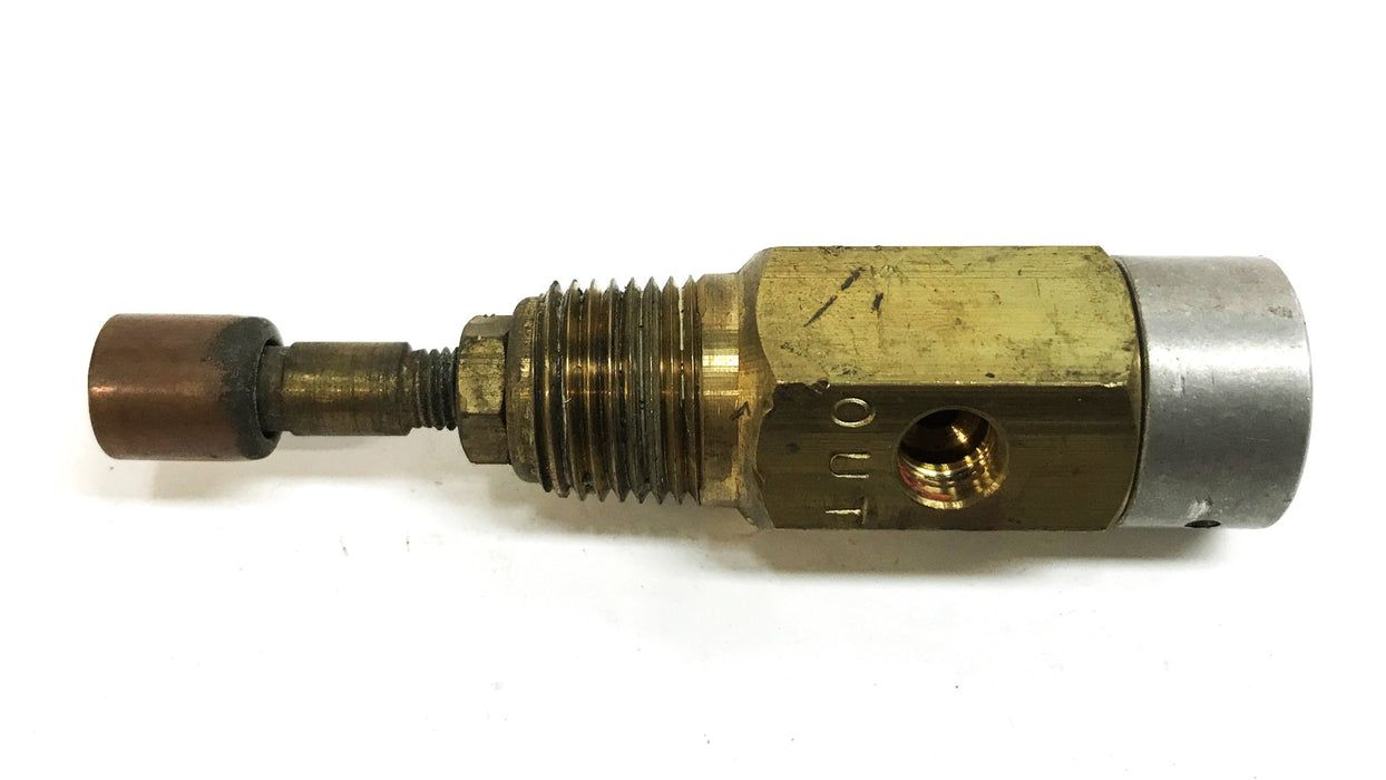 International Fan Clutch Control Valve 361778C92 (CA200023) NOS