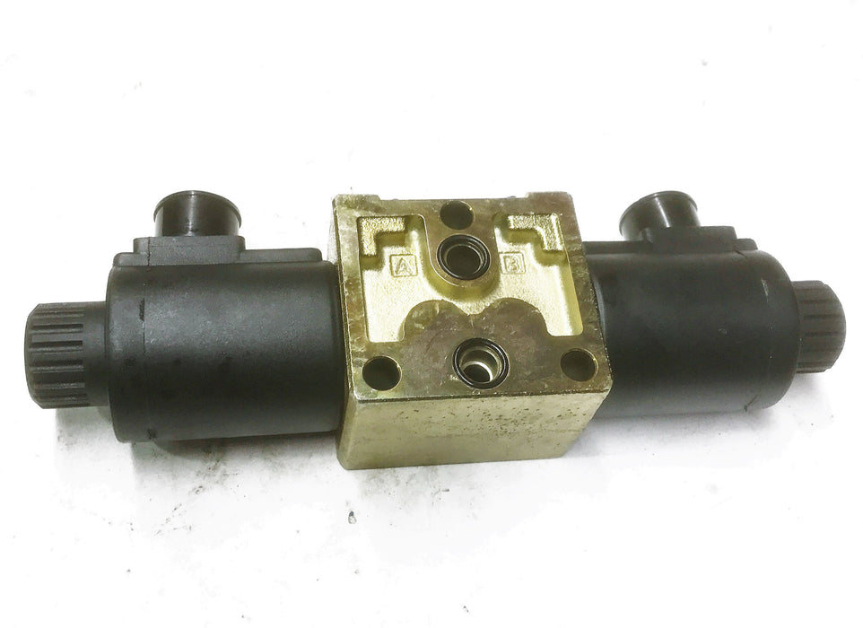 LC Oil Control Group Valve L8611B201OB0130 NOS