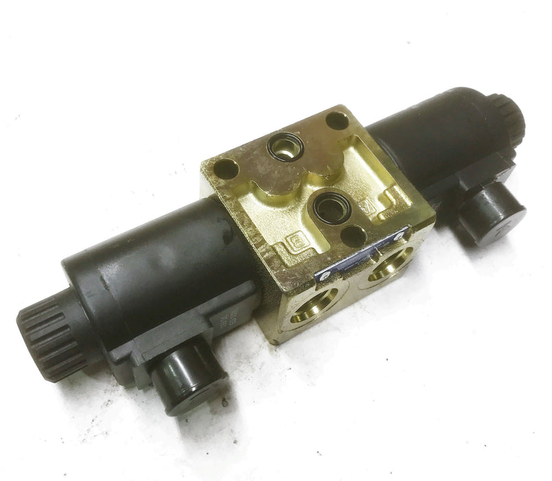 LC Oil Control Group Valve L8611B201OB0130 NOS