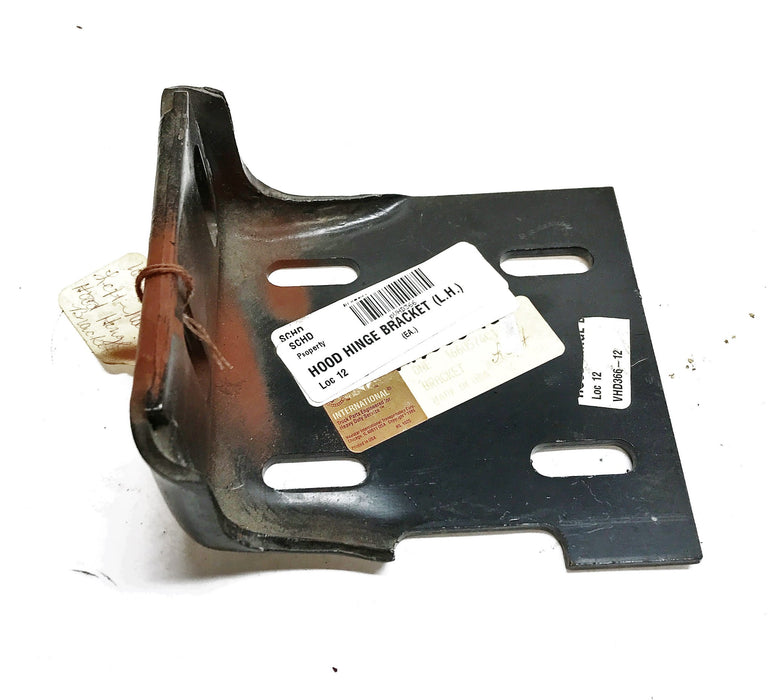 International/Navistar Bracket 1660574C1 NOS
