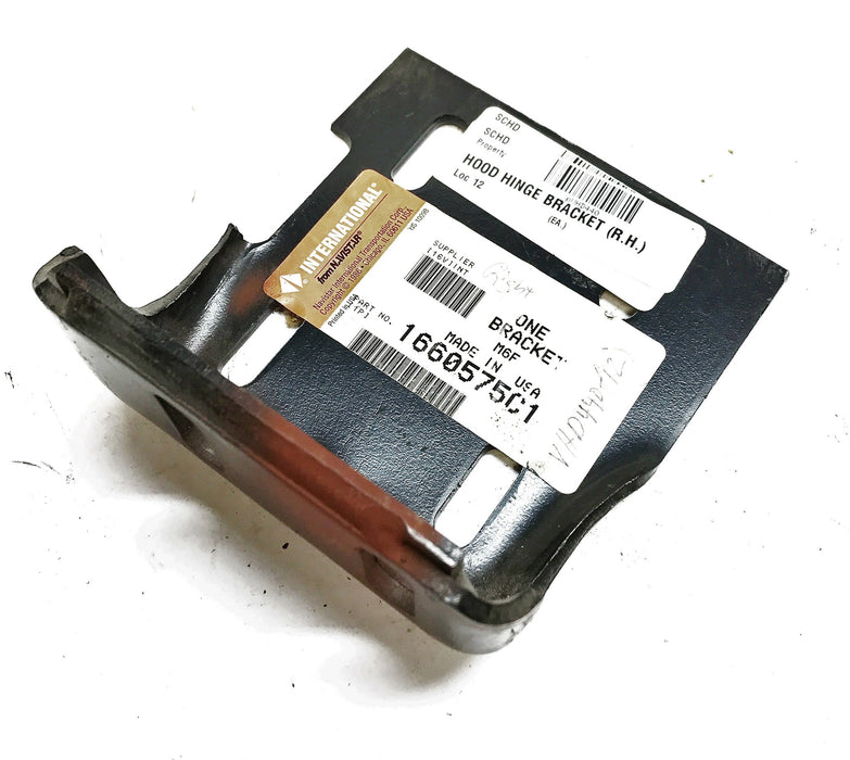 International/Navistar Hood Hinge 1660575C1 NOS