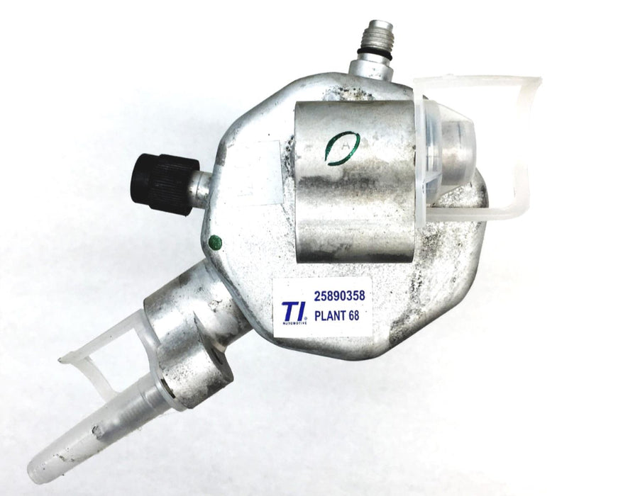 TI Automotive A/C Accumulator 25890358 NOS