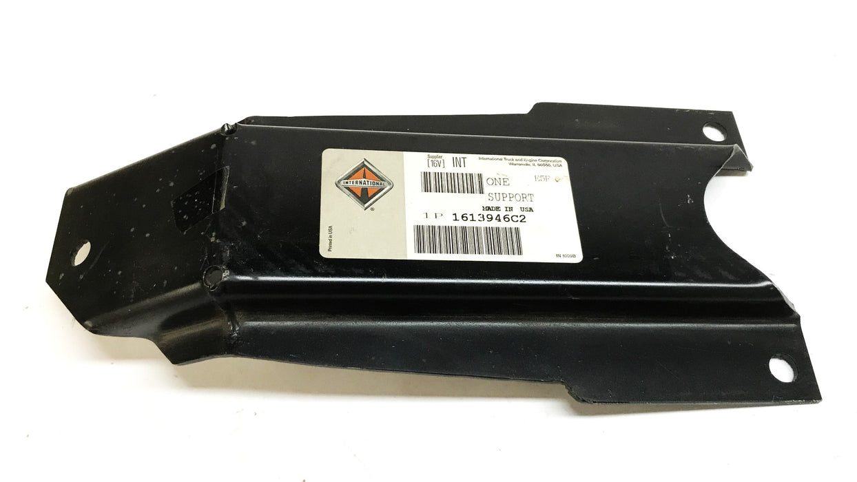 International Metal Support Bracket 1613946C2 NOS
