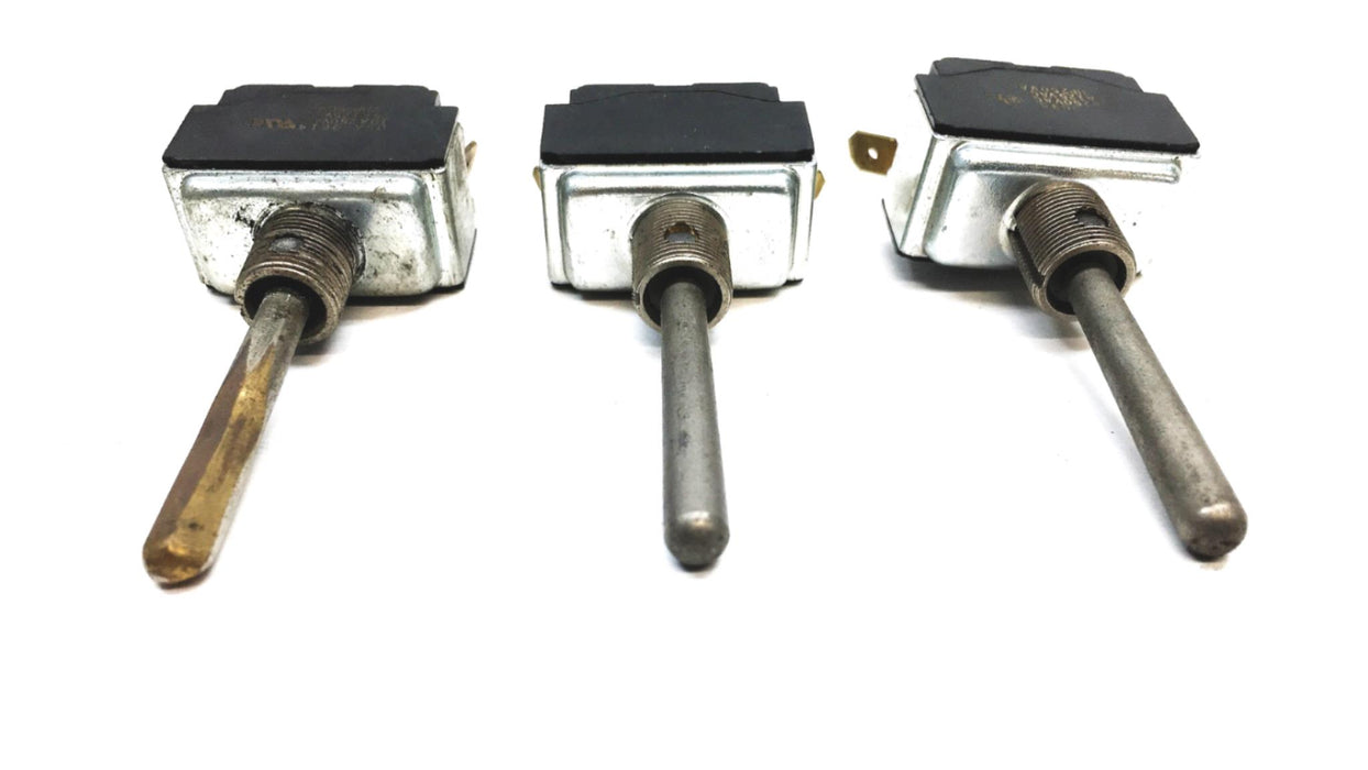 Unbranded 10A 250VAC 15A 125VAC 1/2HP 250VAC Toggle Switch [Lot of 3] USED