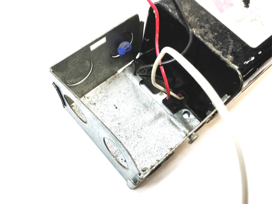 Magnetek High Pressure Sodium Ballast Lamp 12210-239-C-TC USED