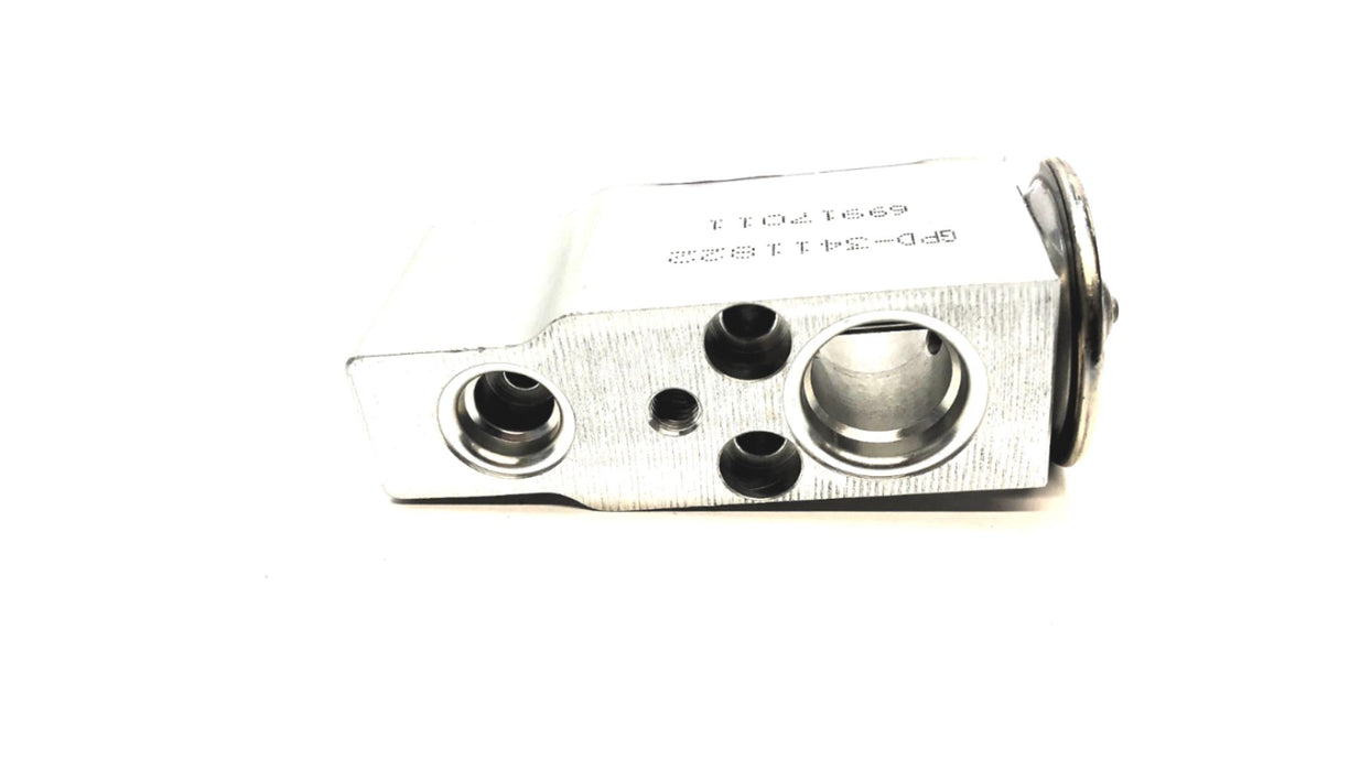 Global Parts Distributors / GPD Expansion Valve 3411822 (69917011) NOS