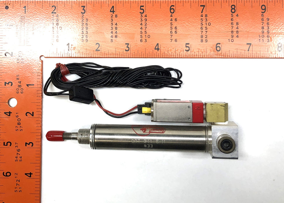 Bimba Pneumatic Cylinder With Dynamco Pneumatic Valve BRT-041.5-H/D125204 NOS