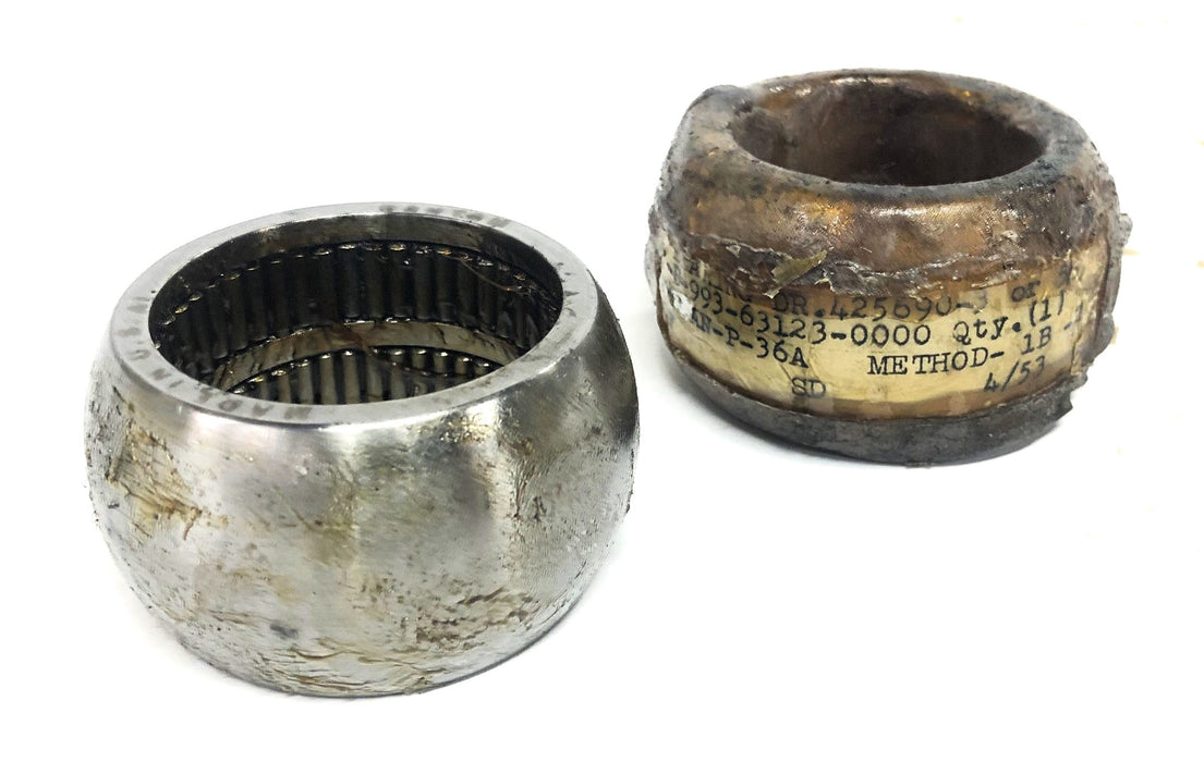 Bantam Bearings Corp Needle Roller Bearing 425690-3 (3110-00-151-9389) NOS
