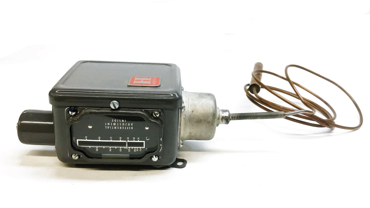 Honeywell Temperature Controller for Series 90 Controls T915C-1829 USED