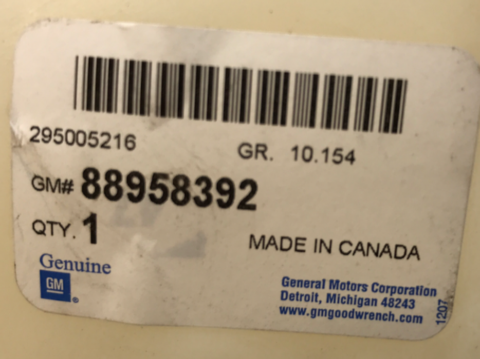 GM OEM Windshield Washer Fluid Reservoir 88958392 NOS